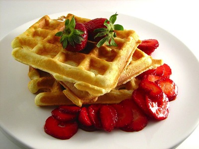 800px Waffles with Strawberries