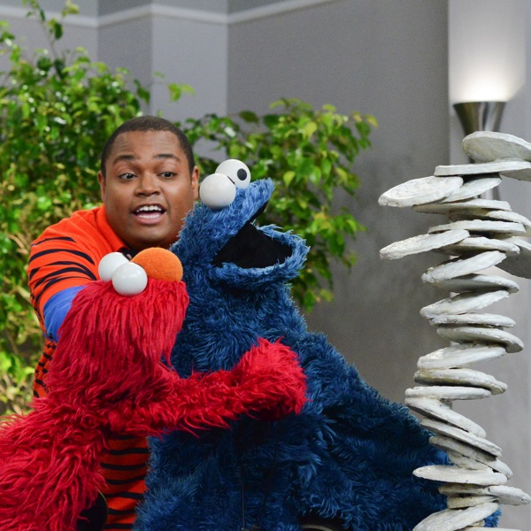 Cookie Monster tries to eat the Cookie Art in Sesame Street s The Cookie Thief  Zach Hyman